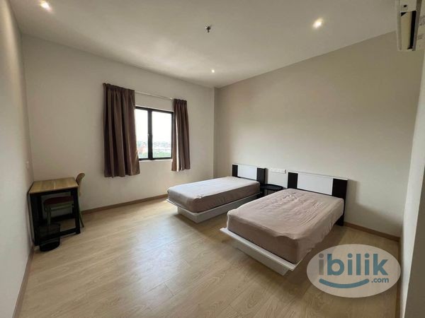 8min Selayang Hospital, Middle Room at Selayang, Selangor - Image 1