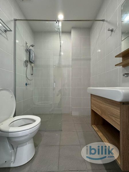 8min Selayang Hospital, Middle Room at Selayang, Selangor - Image 3