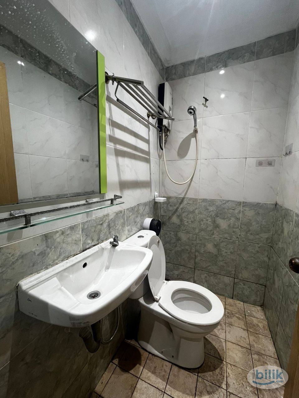Single Room at Wangsa Maju 🛏️ zero deposit for local ❗ near to LRT sri rampai 🚄 - Image 3