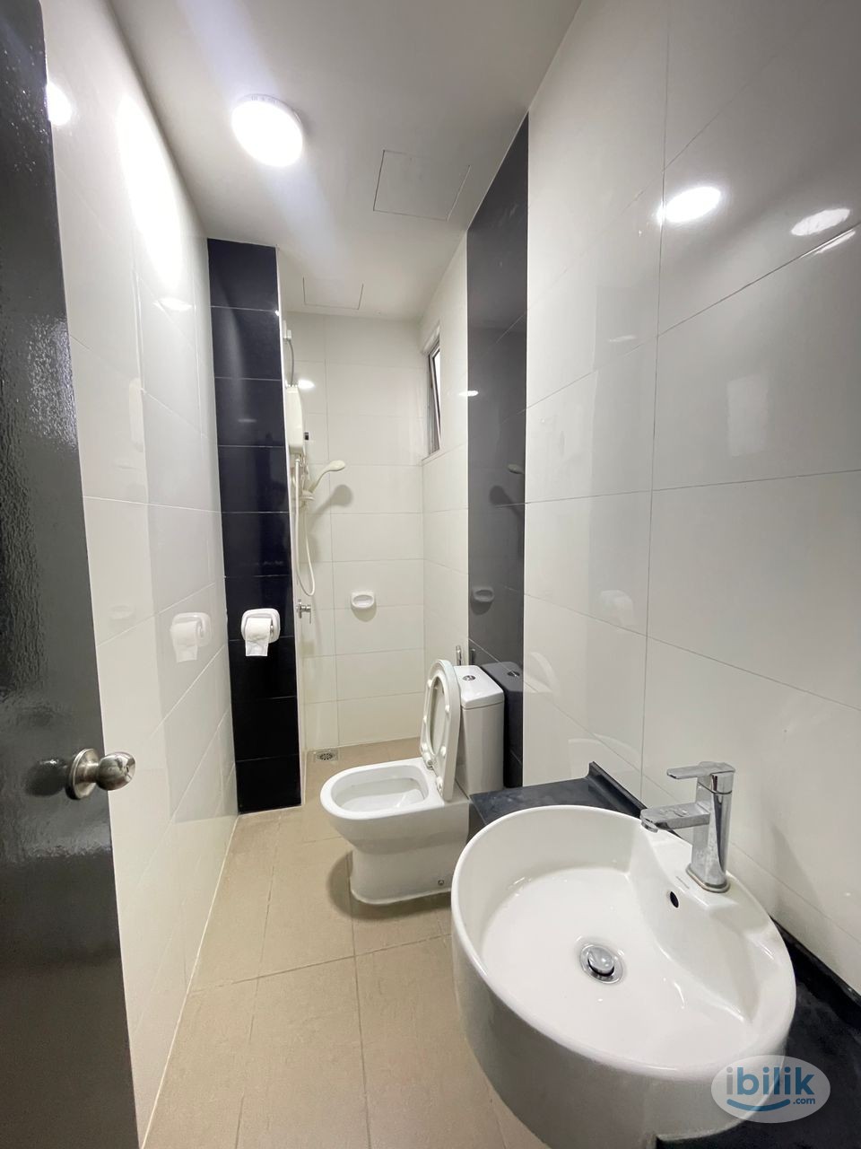 Dangabay Medium Bedroom - CIQ 11mins - Image 2