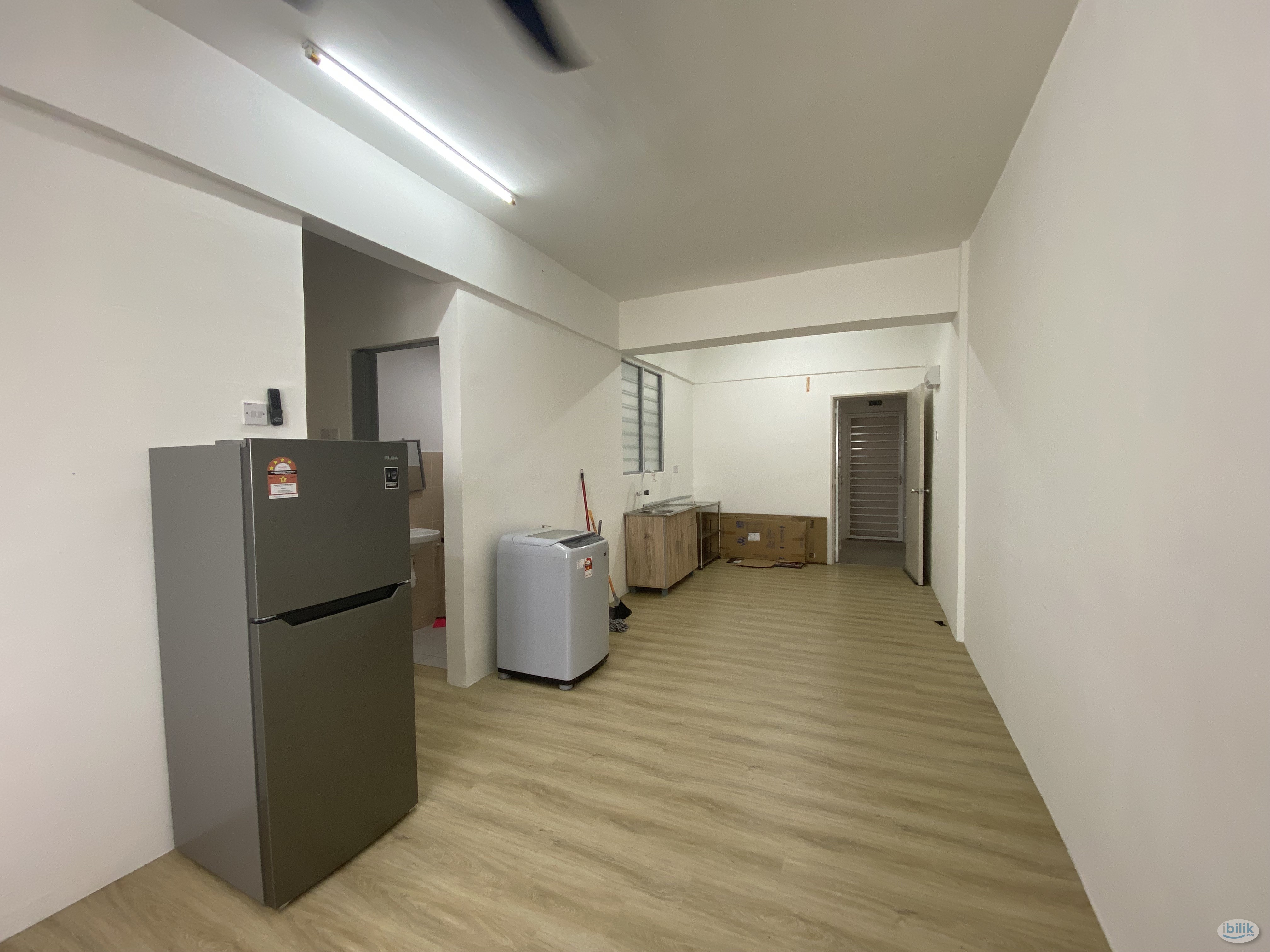 Nice Single Room For Rent RM450 @ Casa Ara Apartment, Sungai Ara - Image 4