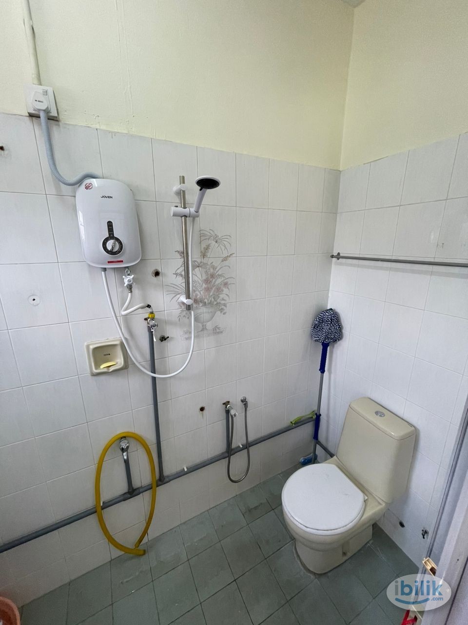 5 min walk to IKON CONNAUGHT MALL!!Single Room FEMALE ONLY for UCSI at Taman Connaught!! - Image 4