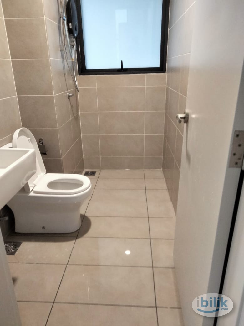 (FEMALE UNIT) Small Room at D'Sara Sentral, Sungai Buloh - Image 4