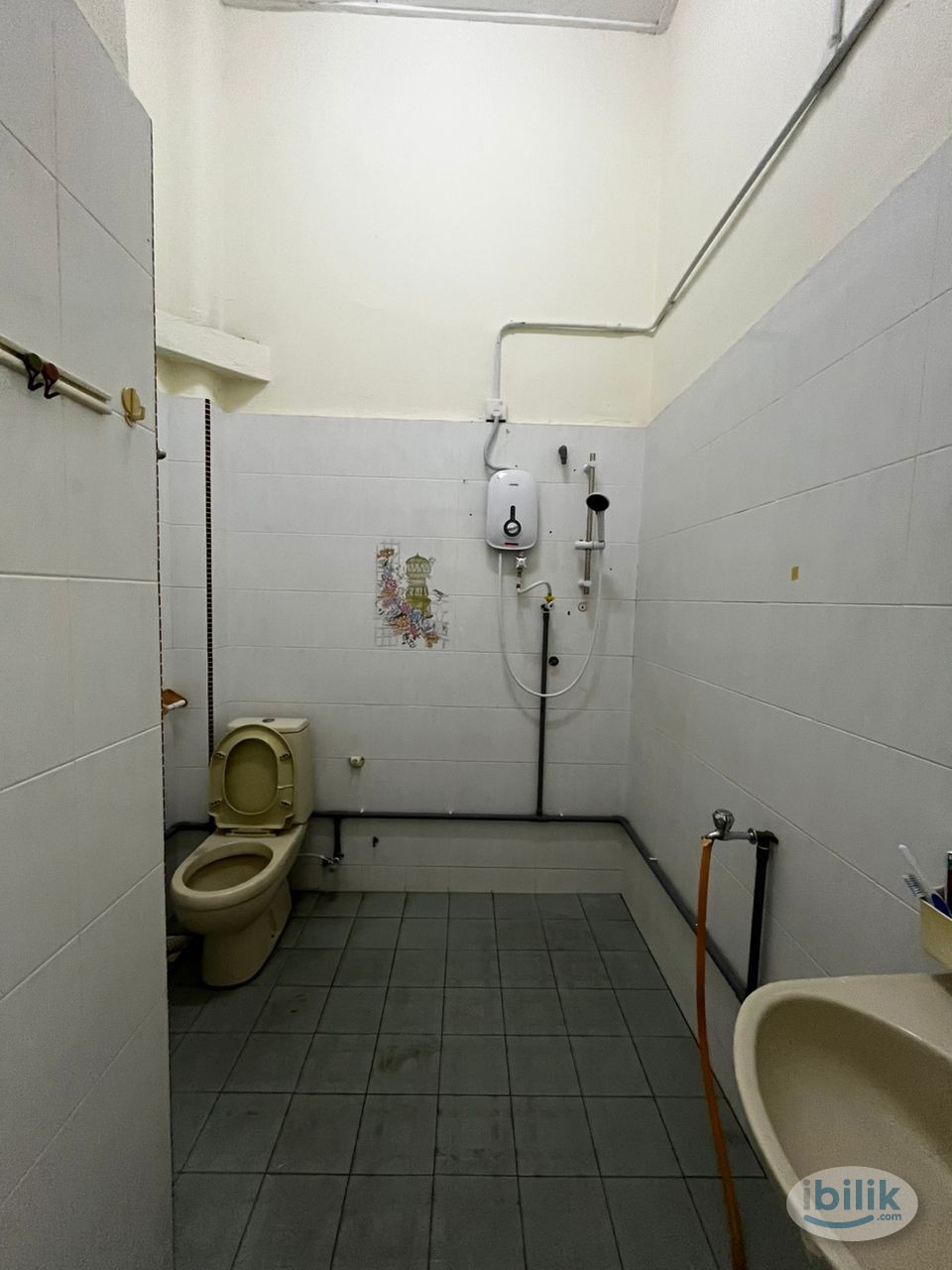 Single Room at Taman Connaught 🛋️ female unit for local ❗ zero deposit 📌 - Image 3