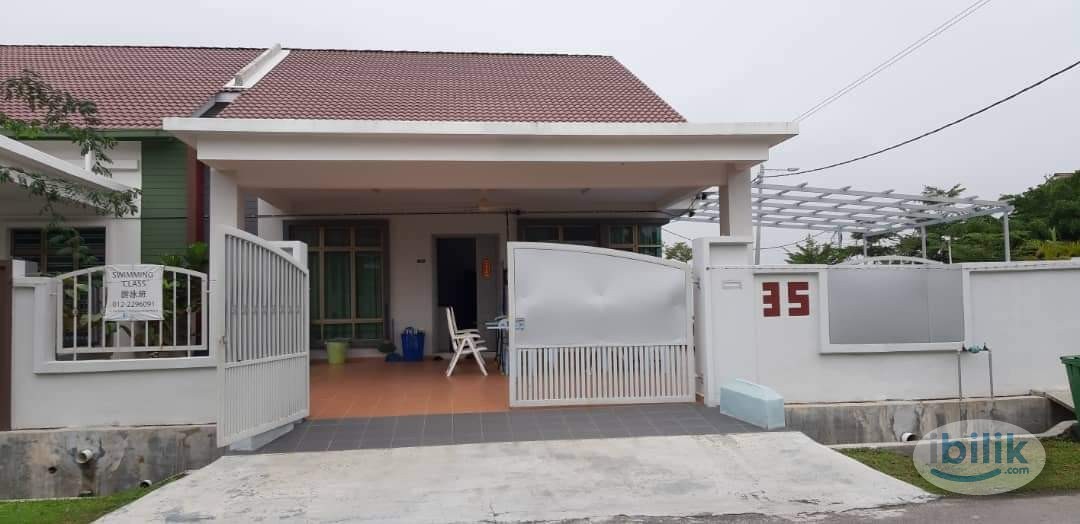 Middle Room at Tanjung Minyak, Melaka Tengah - Image 5