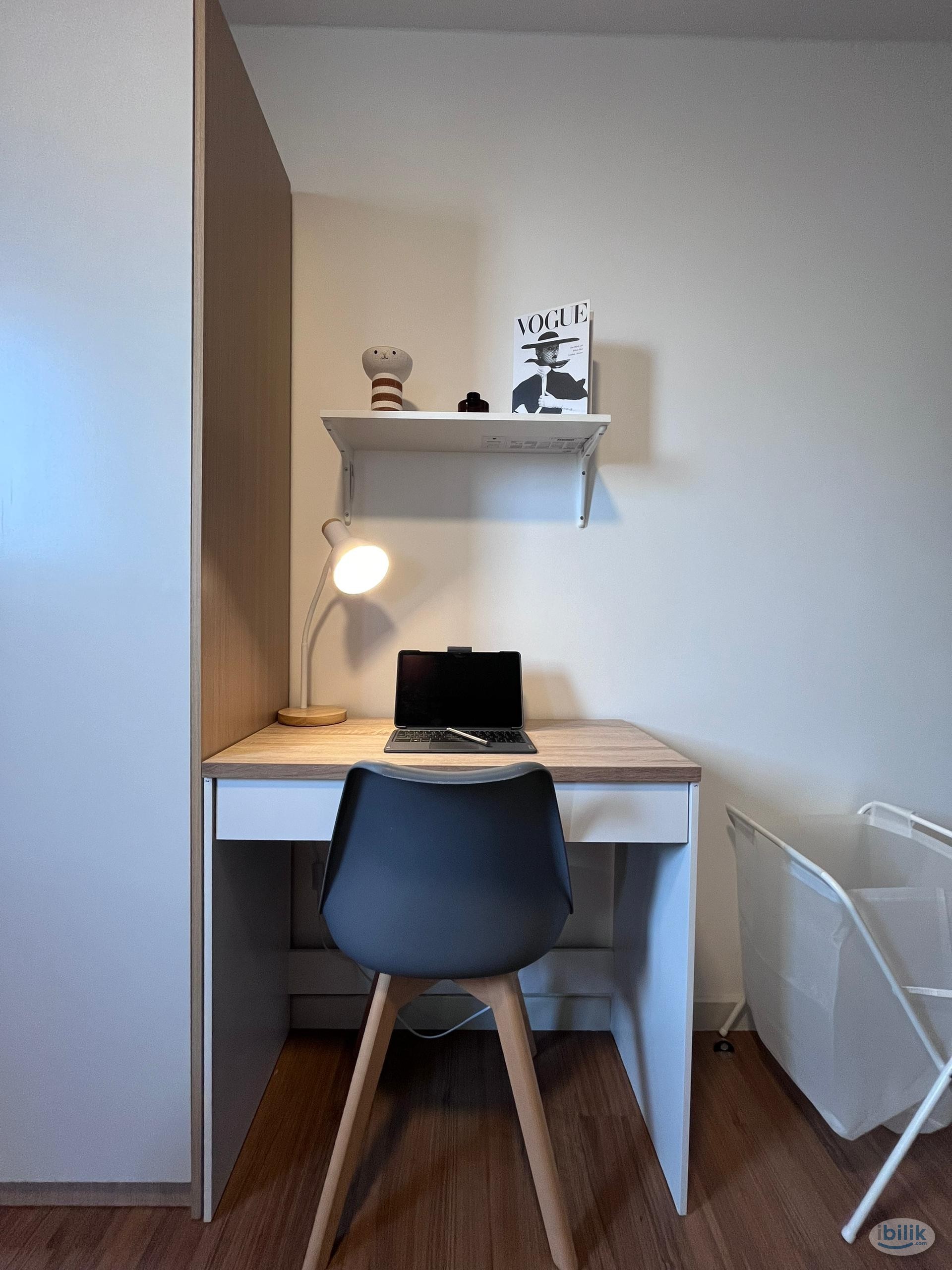 7 mins Walking Distance to LRT Including Utilities and Wifi Middle Room at Chan Sow Lin, Sungai Besi - Image 2