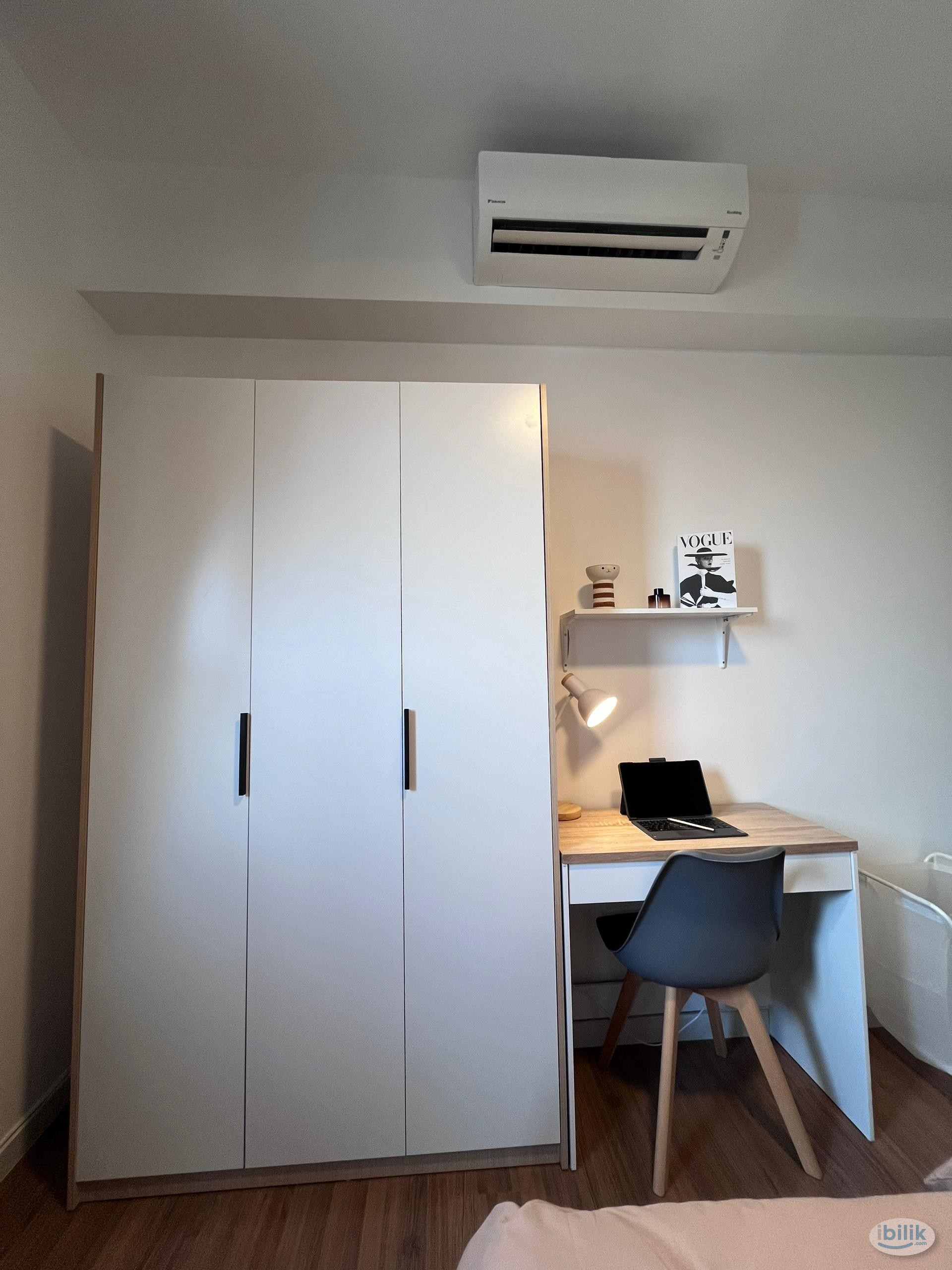 7 mins Walking Distance to LRT Including Utilities and Wifi Middle Room at Chan Sow Lin, Sungai Besi - Image 3