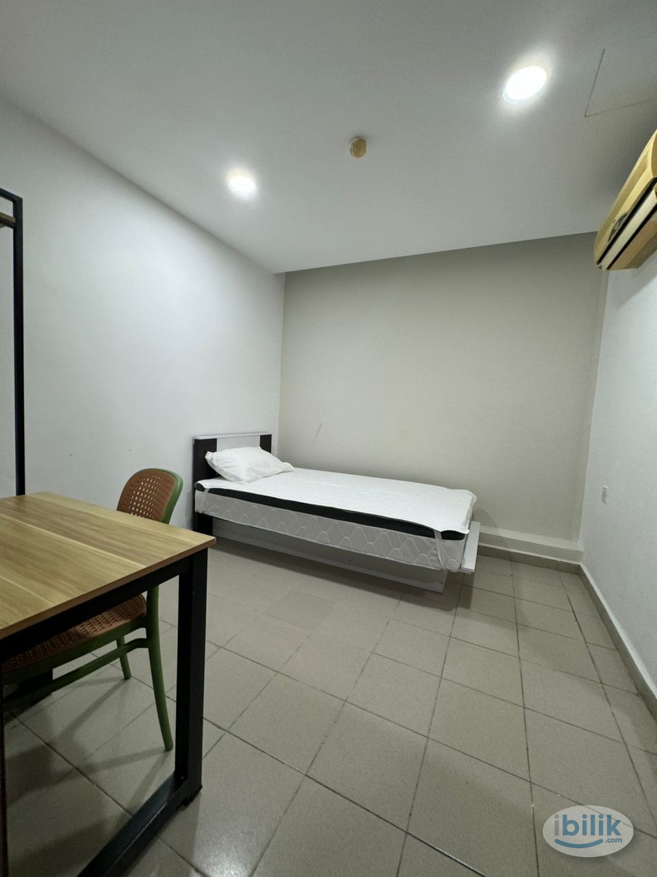 7 Stations to TRX 🚆 0 Depo Room + Toilet for Rent @ Seri Kembangan - Image 1