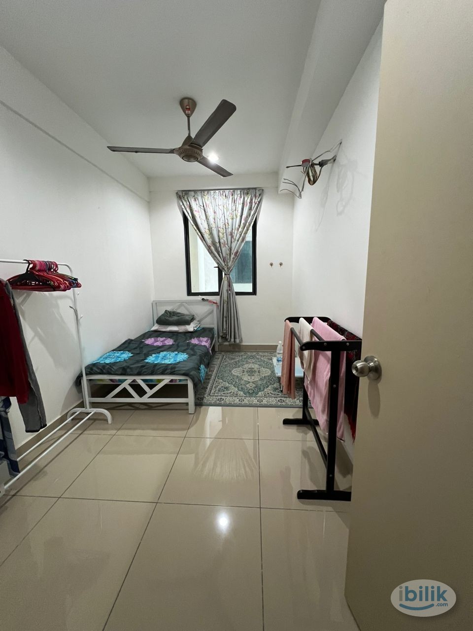 Melayu Perempuan Middle Room Bayan Lepas Teluk Kumbar - Image 1
