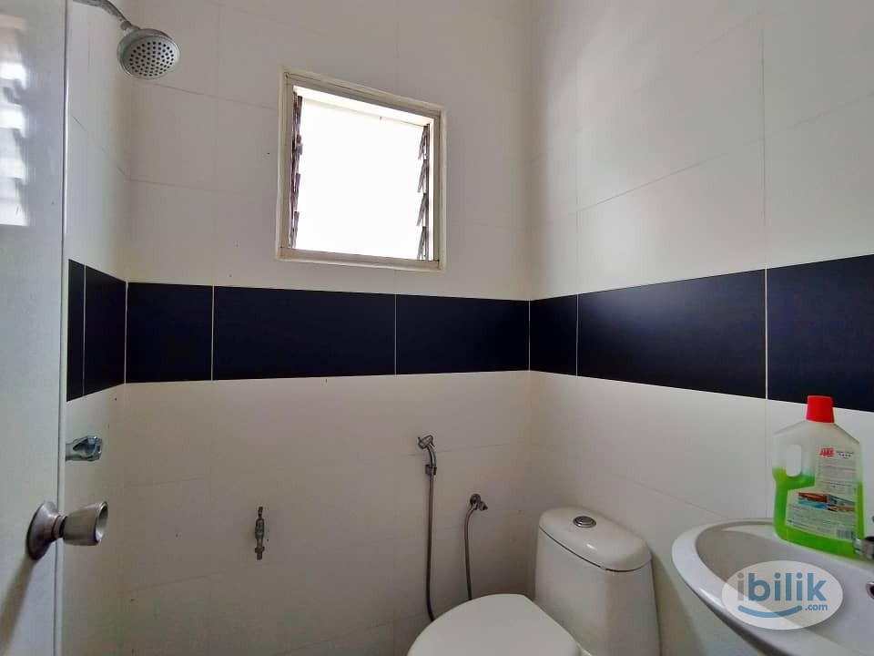 Working in Subang Jaya areas? SS17 Large Medium Room ( near LRT SS15, Temasya Glenmarie, UOA Business Park, Empire, Cons - Image 2
