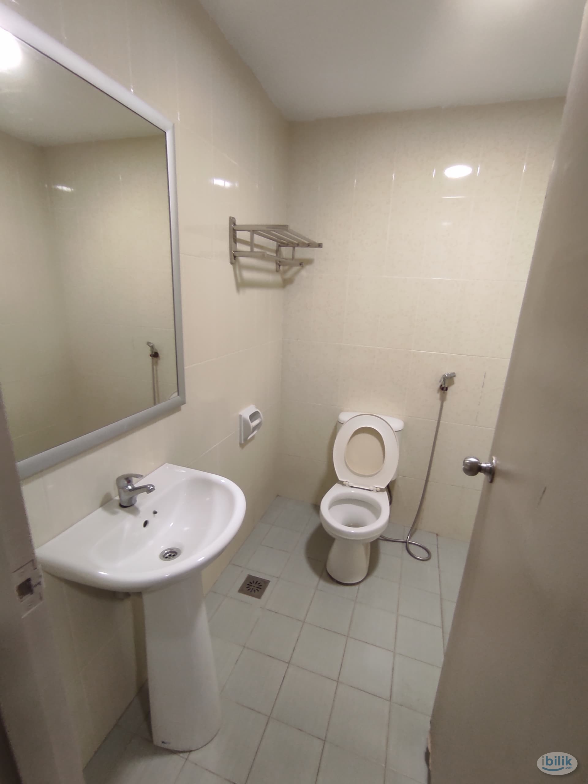 Near MRT Imbi 🚆Master Room + Private Toilet for Rent @ Bukit Bintang - Image 2
