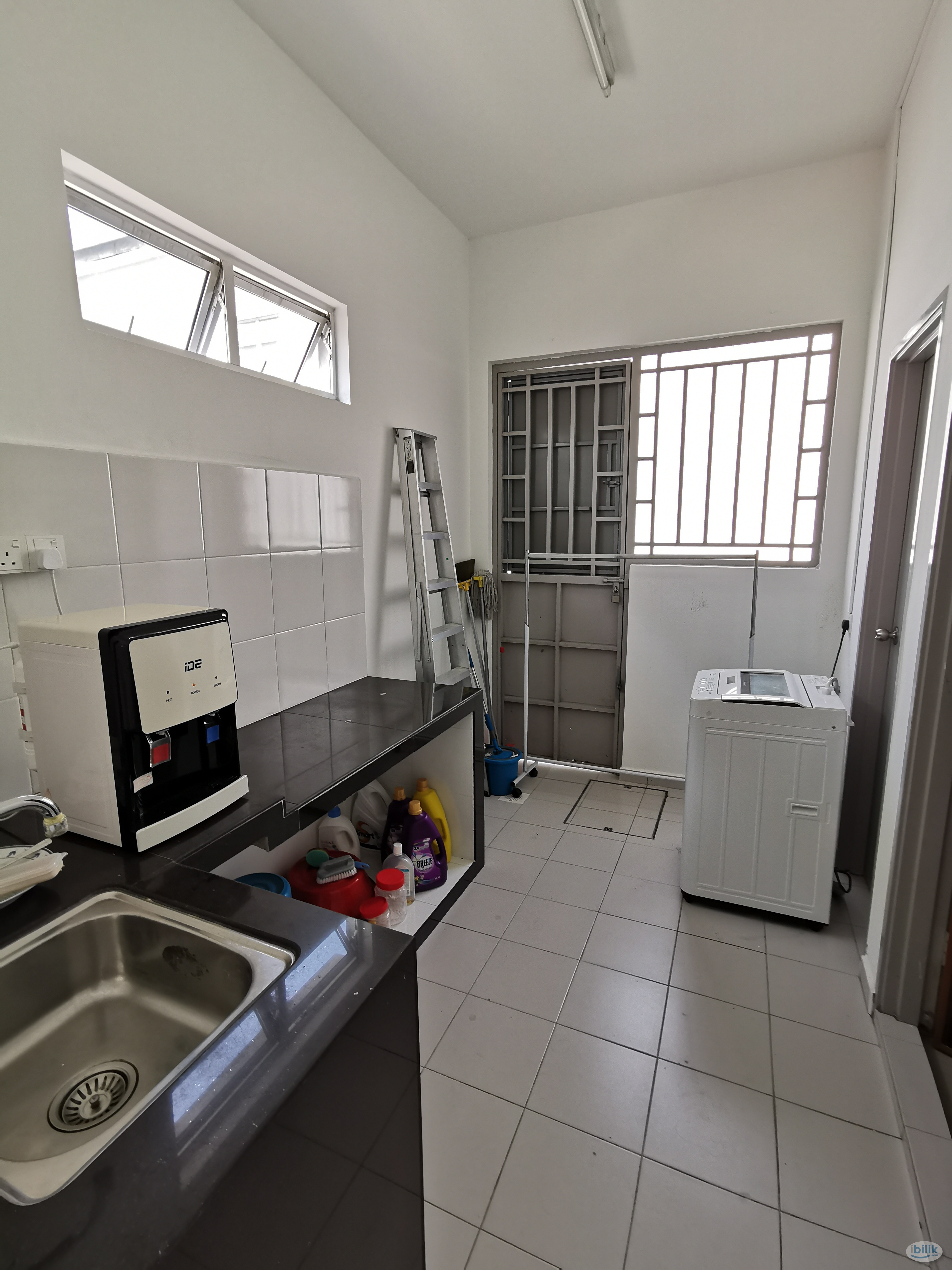 NO AGENT FEE :Middle Room 8 AVENUE @ (Bukit Indah): Gated & Guarded: Fully Furnish with Shared Toilet, Johor Bahru - Image 3