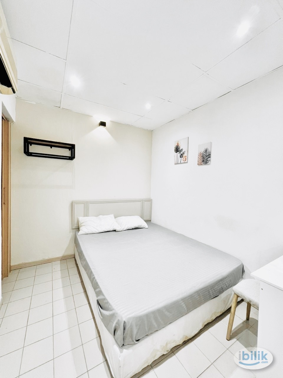 🔥 Zero Deposit! 🛏️ Queen Bed Room for Rent @ Damansara Utama 🌟  🌐 Free WiFi ❄️ Air Conditioning  📞 Contact us now for de - Image 1