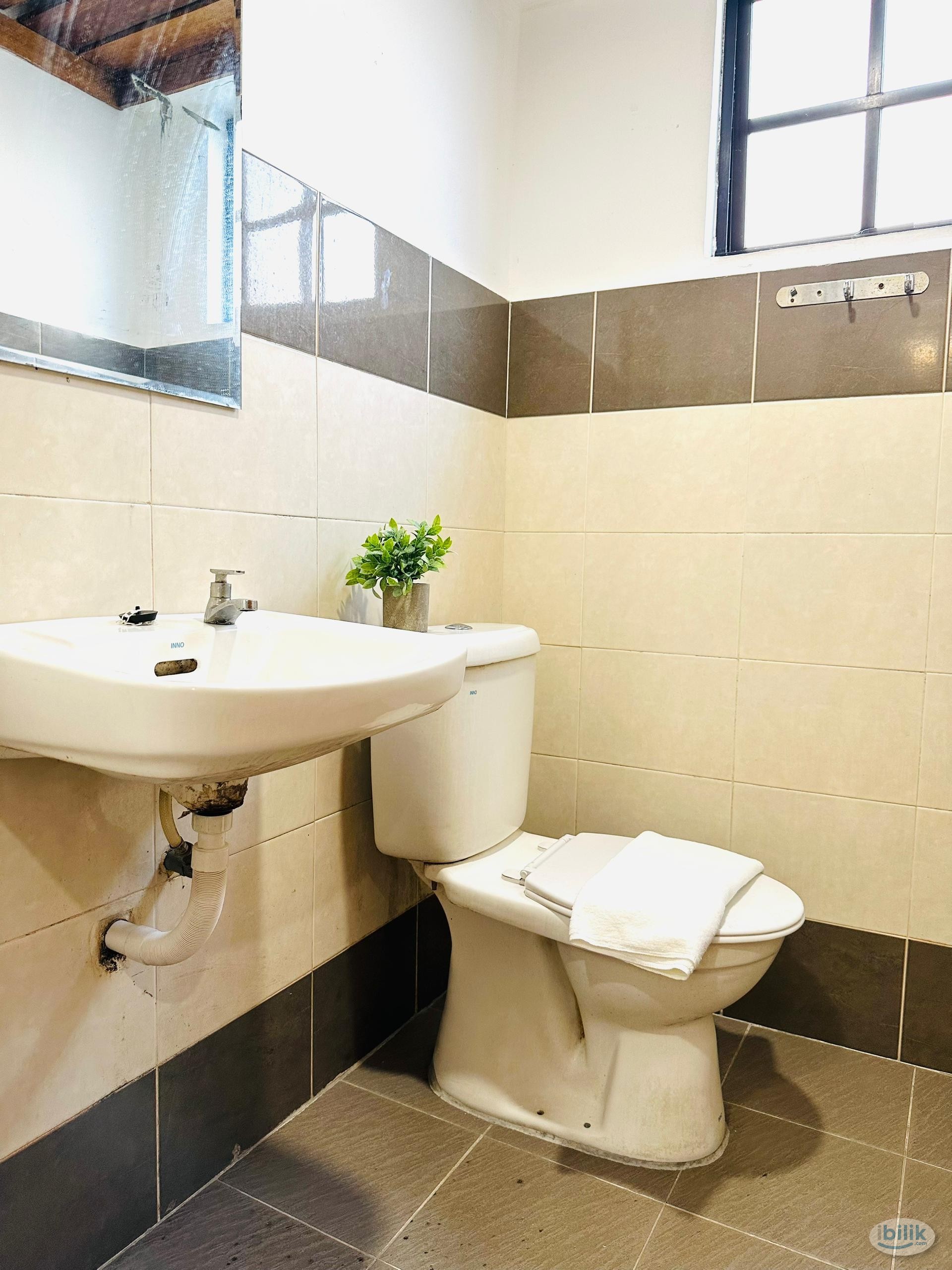 Few Stations to TRX ⭐ Room For Rent at Seri Kembangan, Serdang - Image 5