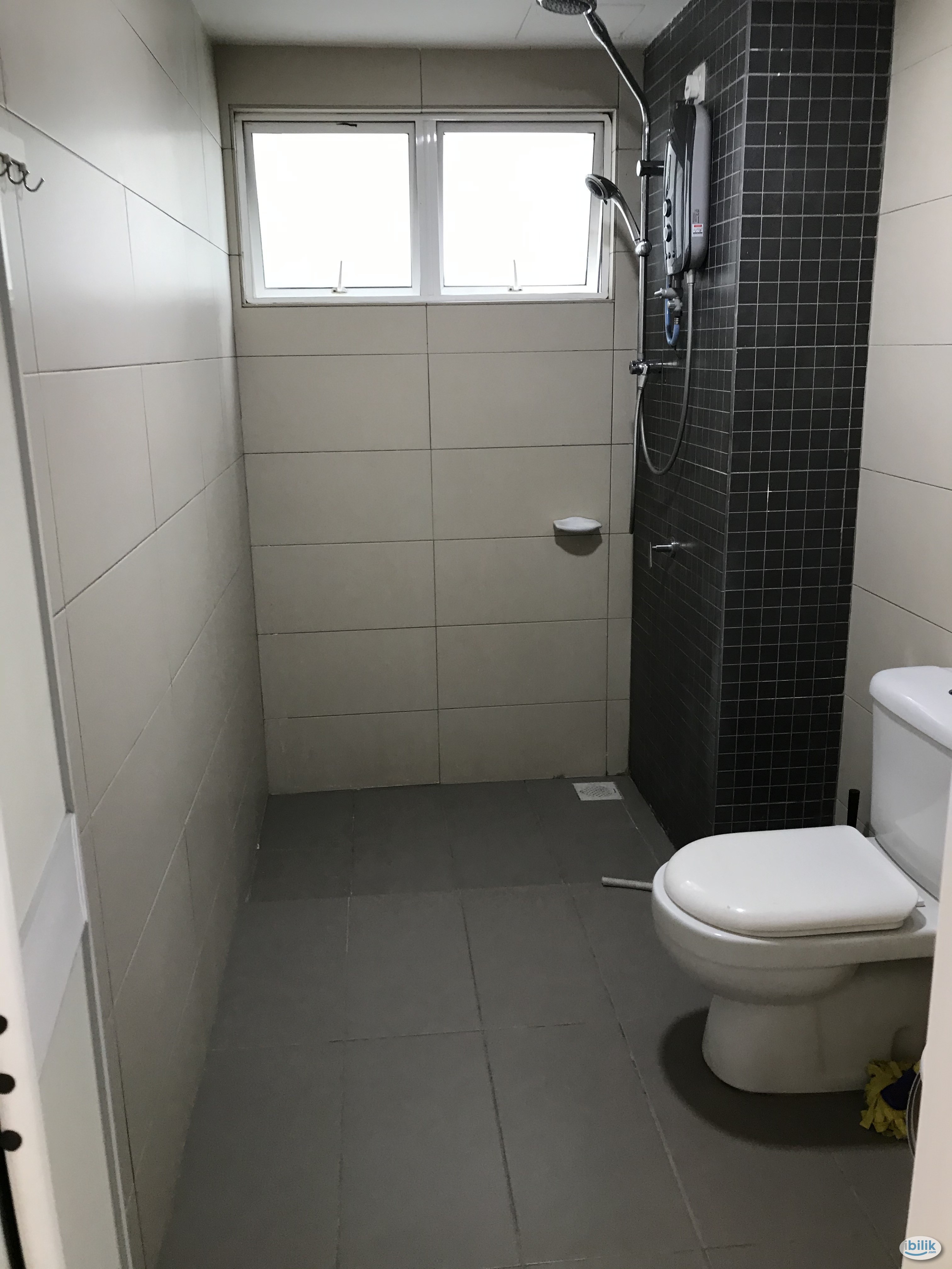 Middle Room at Ocean View Residences, Butterworth - Image 2