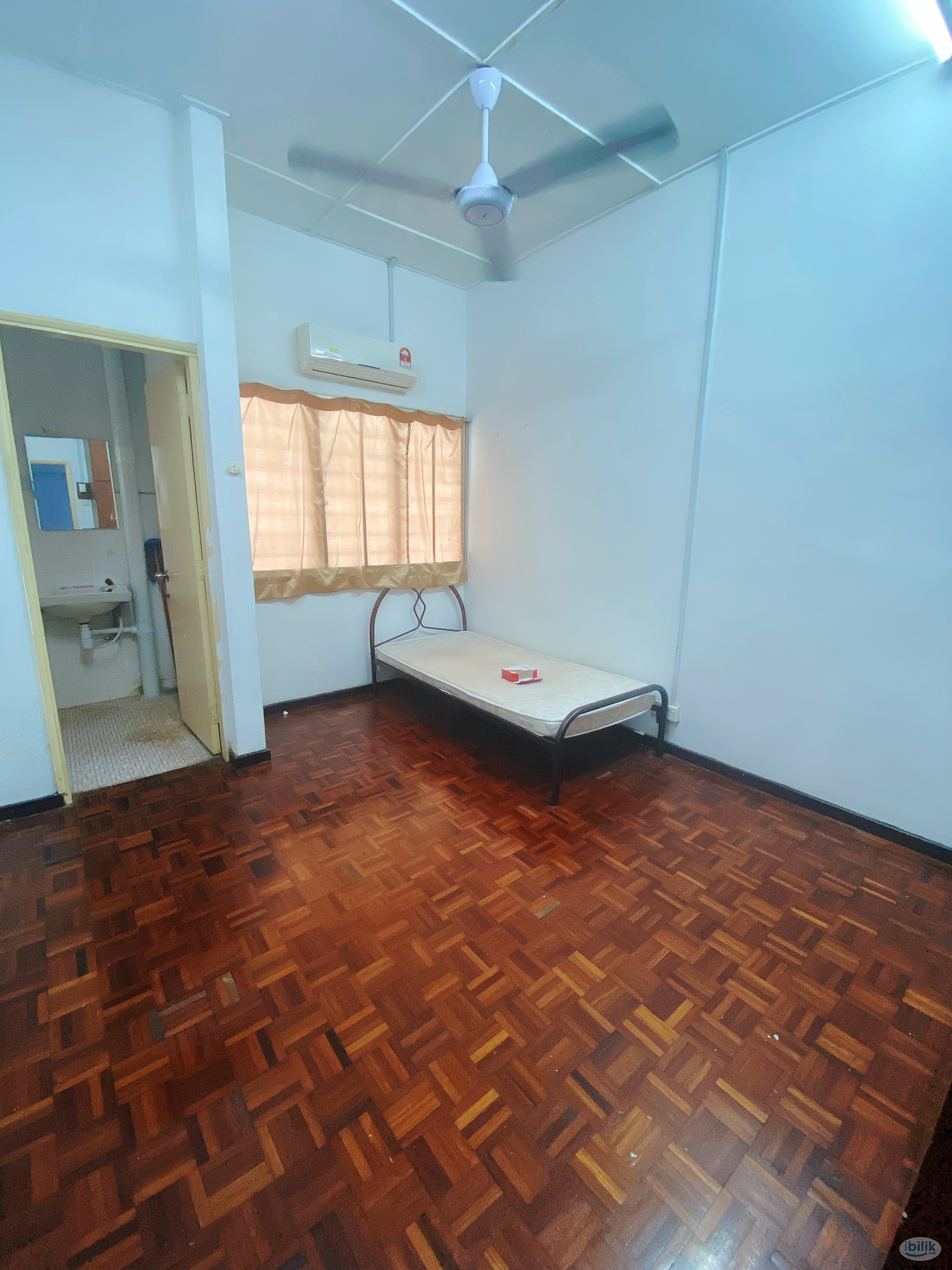 100MBPS WIFI !! ROOM FOR RENT AT SS4C, KELANA JAYA - Image 1