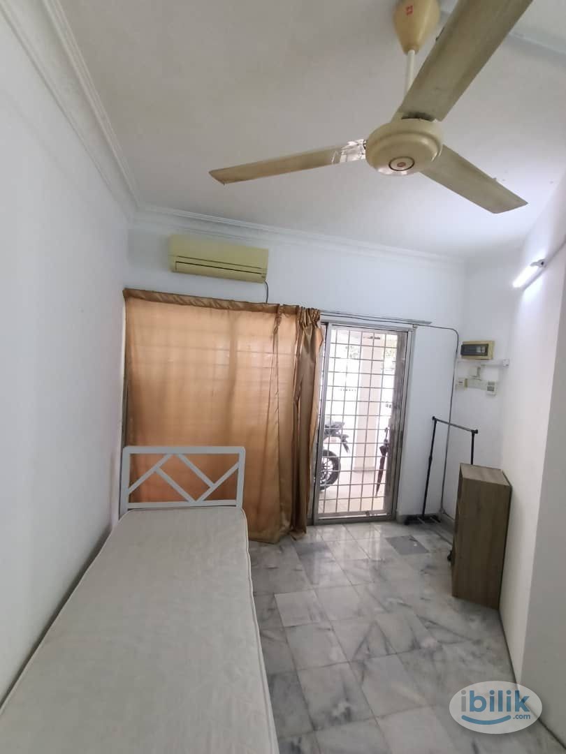 Bilik Sewa Murah at Puchong with Air-Cond ❄️ near to IOI Puchong LRT - Image 1