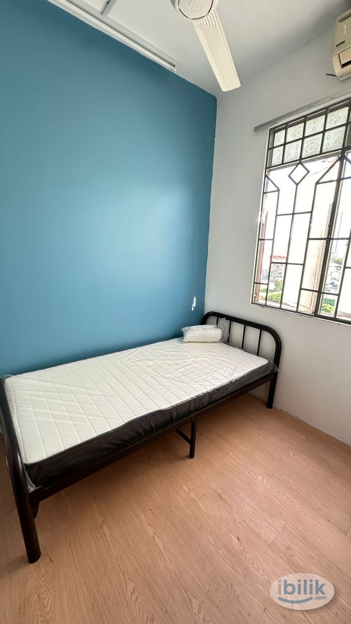Single Room at Bandar Sunway, Petaling Jaya - Image 1