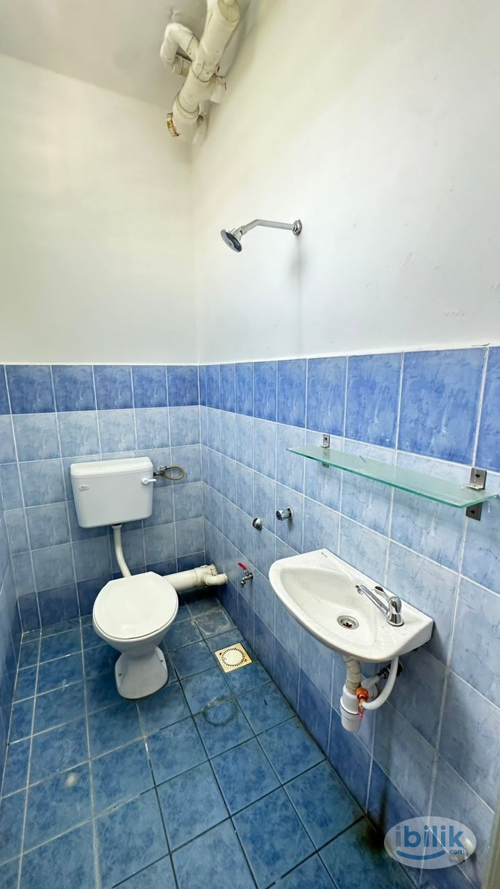 Single Room at Bandar Sunway, Petaling Jaya - Image 3