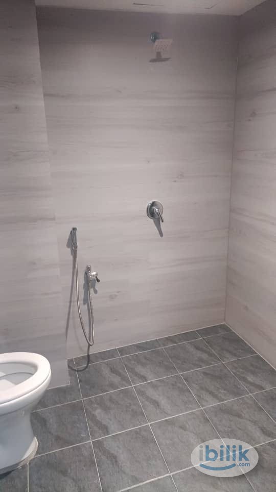 LOW DEPOSIT,NICE ROOM,HOTEL ROOM FOR RENT IN KD @ BEST VIEW KD - Image 3