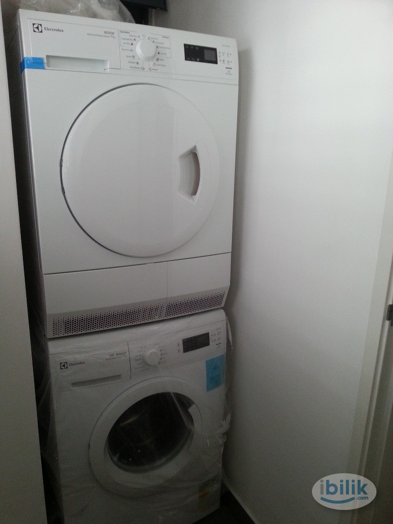 😍 5 mins walk to KDU😍 Inclusive all Utilities except aircond 😍Free Wifi 😍Free Cleaning 😍Fully furnish room at Utropolis  - Image 4