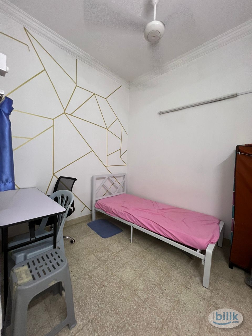 Middle room in SS1 Low deposit~~ walking distance to Taman Bahagia Lrt - Image 1
