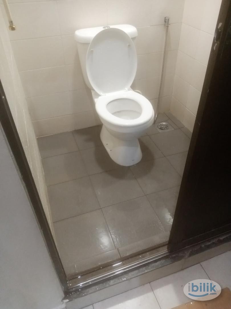 🏡 Private Room for Rent @ Zamburger Hotel, SS15 Subang Jaya✨ - Image 2