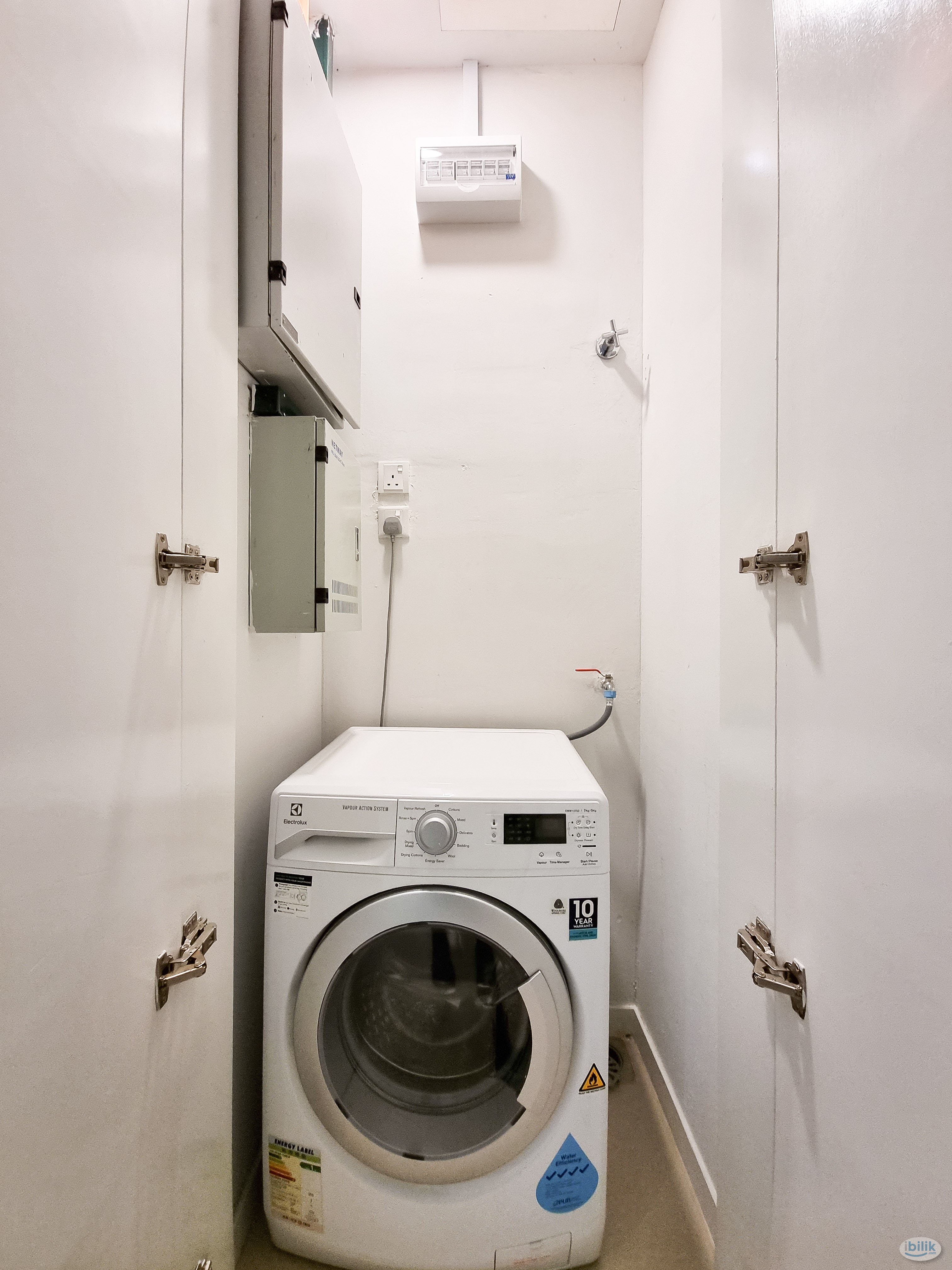 Middle Room at The Azure Residences, Petaling Jaya - Image 4