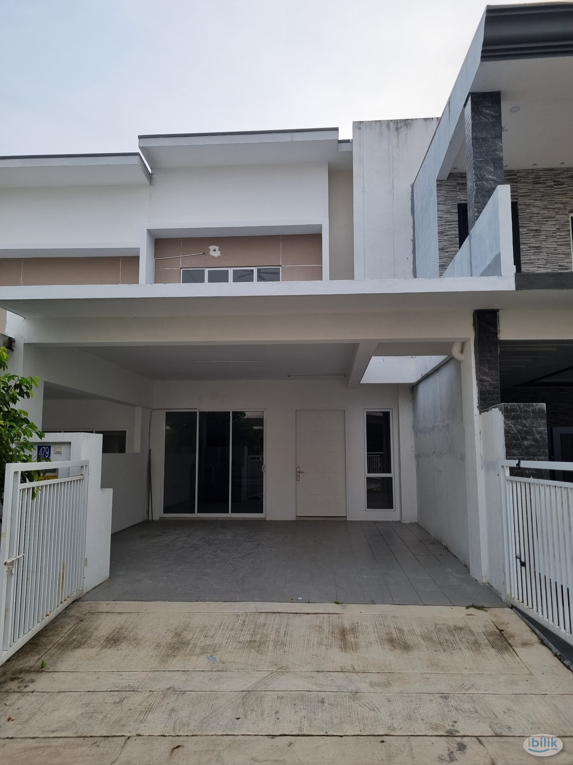 Middle Room at Sendayan, Seremban - Image 5