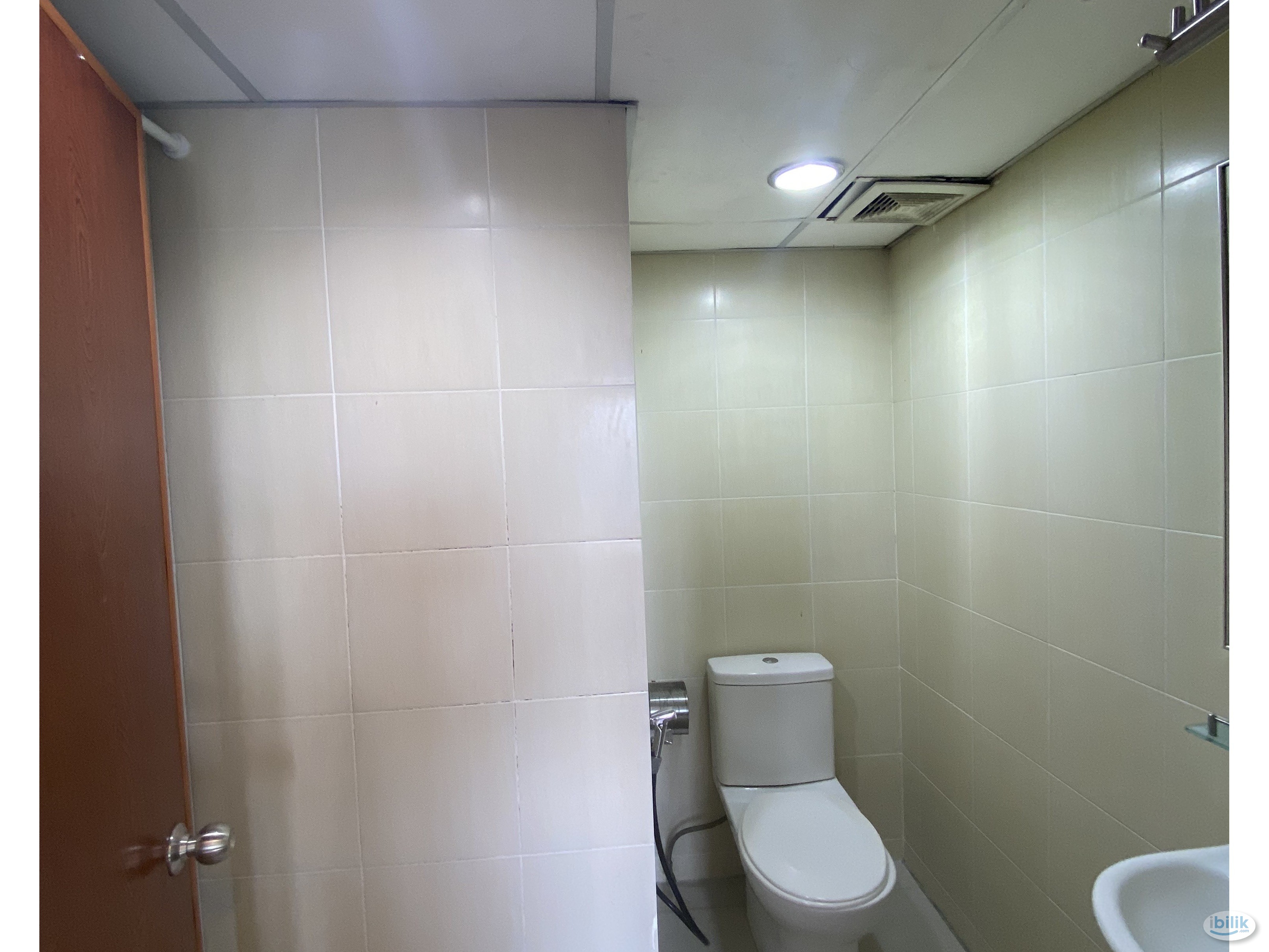 🔥Walking To CIQ🔥Private Bathroom 🔥Low Deposit - Image 1