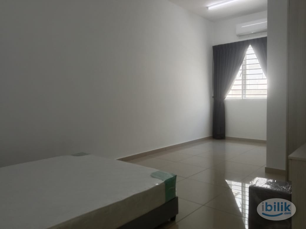 Middle Room & Master Room at Ara Sendayan, Seremban - Image 3