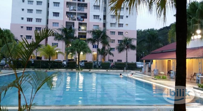Middle Room at Bistari Impian Condo, Johor Bahru City Centre - Image 5