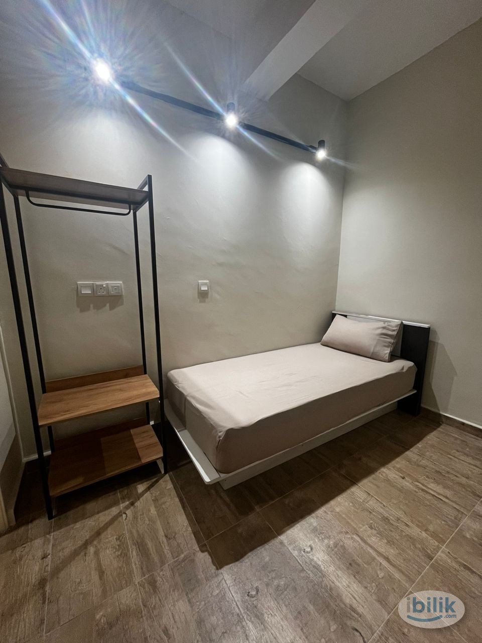 near to monorail IMBI 🚄 8 mins walking distance to LALAPORT MALL 🛍️ - Image 1