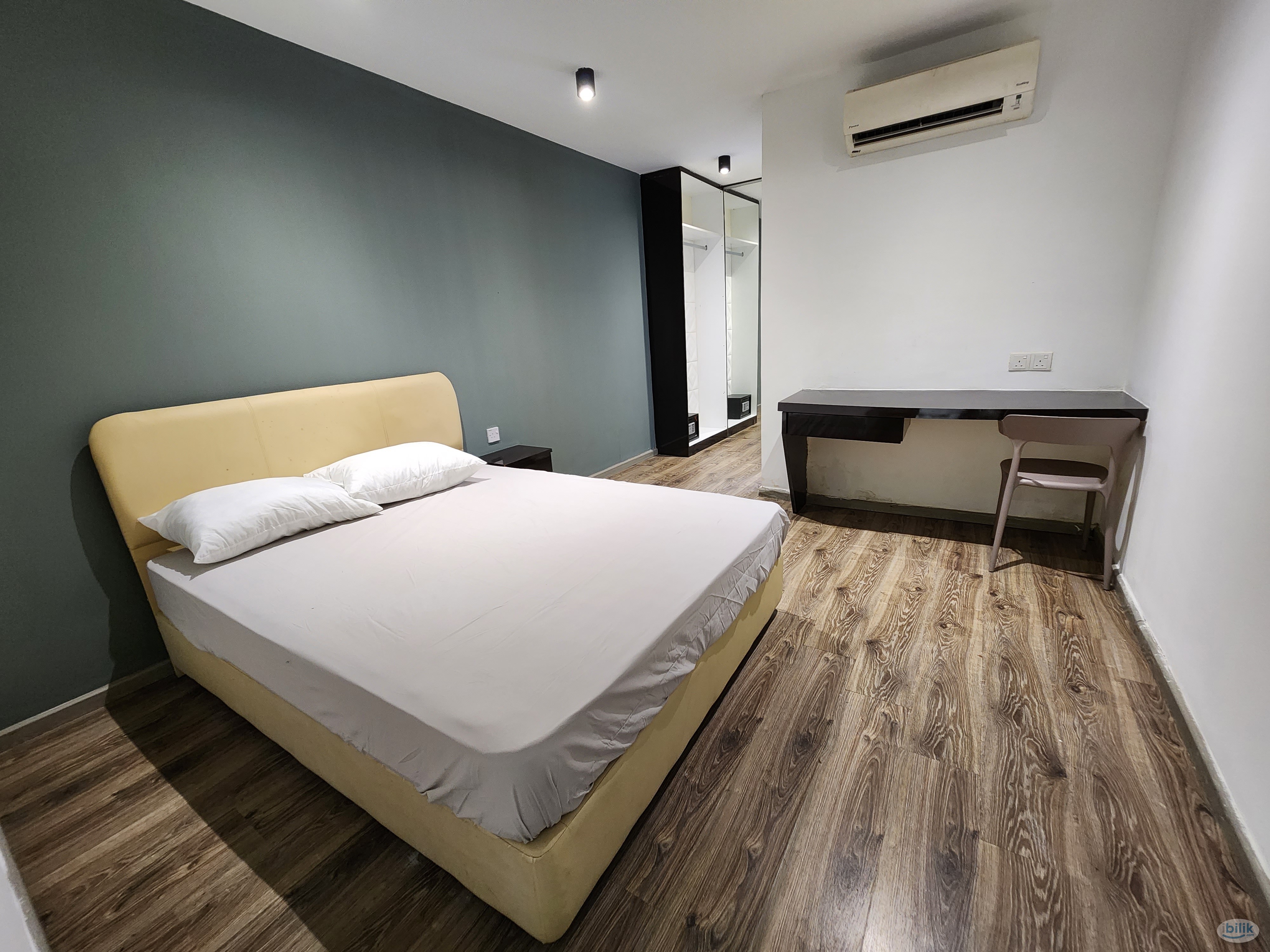🌟MASTER ROOM ATTACHED PRIVATE BATHROOM🌟 @ KK HOTEL 🚶‍8 mins to LRT Chow Kit🚶‍ ⭐ NEAR HOSPITAL KUALA LUMPUR⭐ - Image 1