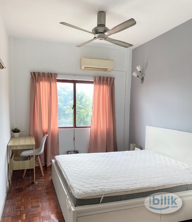 Working in Subang Jaya / UOA Business Park? SS17 Large Master Room (near LRTSS15, Temasya Glennmarie, Empire, Consplant, - Image 1