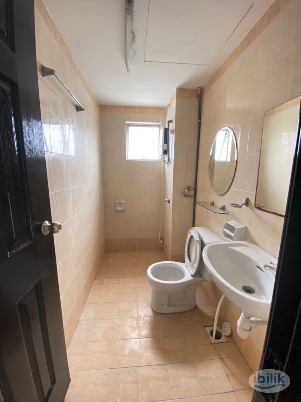 Exclusive Fully Furnished Female Unit MASTER Bedroom Suriamas Condominium Bandar Sunway Petaling Jaya - Image 2
