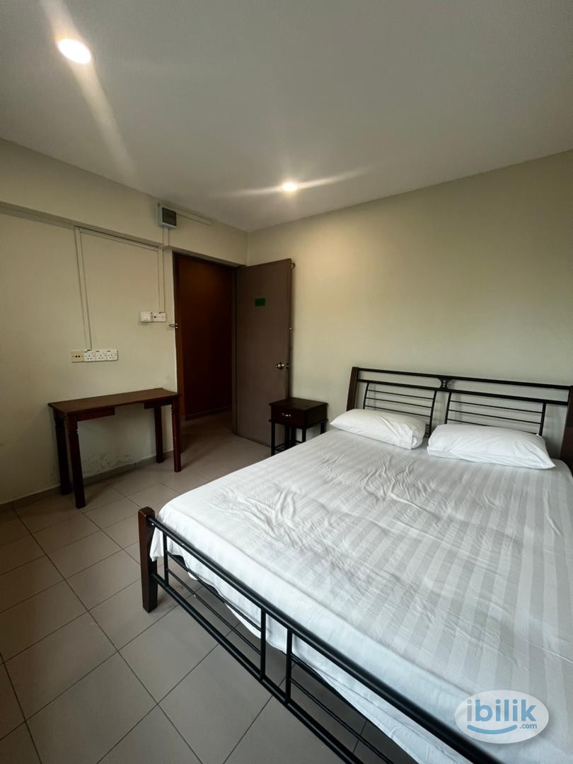 Middle Room at Seri Kembangan 🛋️ ZERO DEPOSIT ❗ - Image 3
