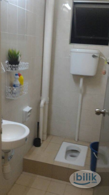 Single Room at MRT Taman Equine, Putra Permai, Seri Kembangan - Image 5