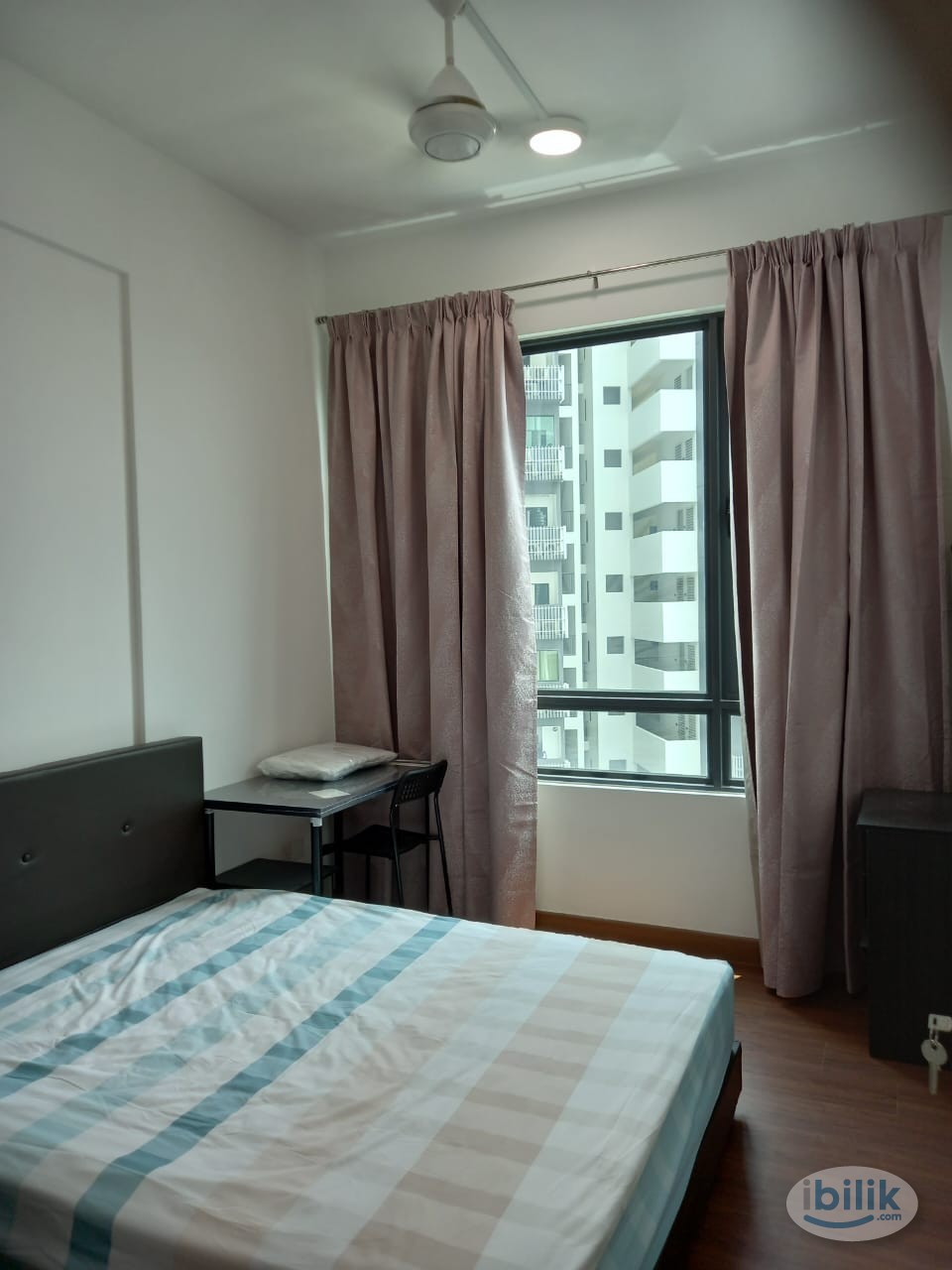 Middle Room at Greenfield Residence, Bandar Sunway - Image 2