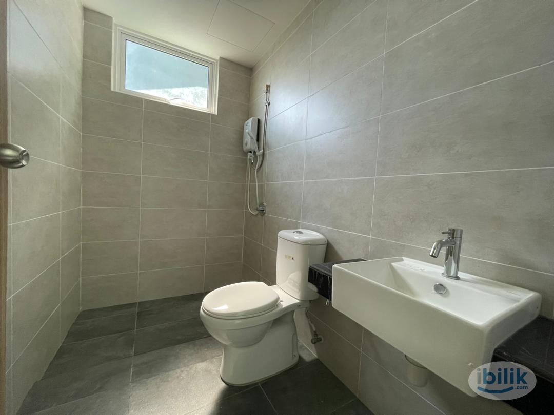 Sea View Studio Unit at QuayWest Residence, Bayan Lepas - Image 3