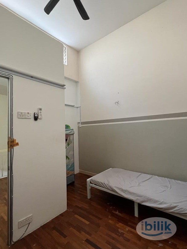 Cheap Room Near 📍 JALAN KEMUNING BAYU 33/32J - Image 3