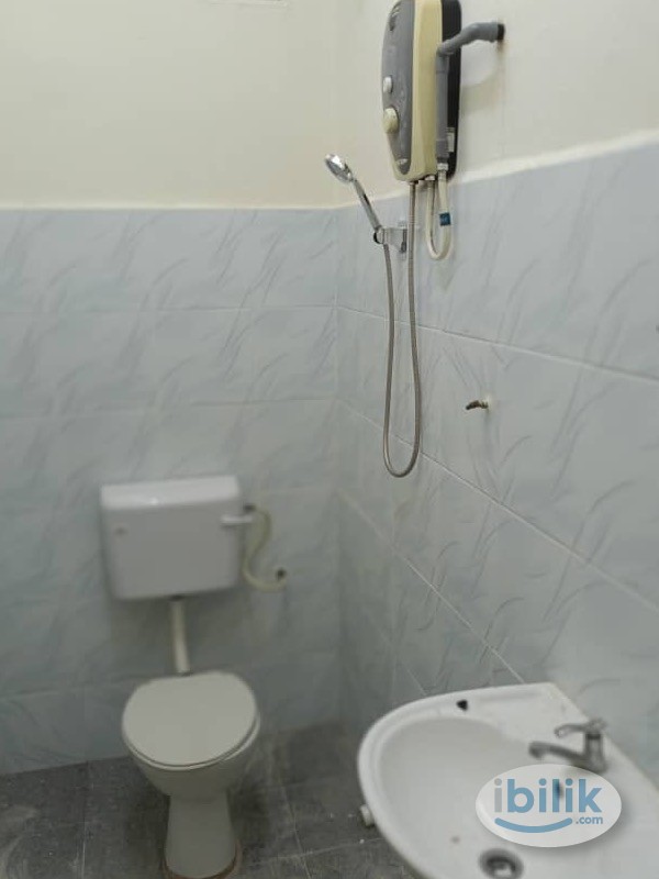 Single Room at Damansara Perdana, Petaling Jaya - Image 2