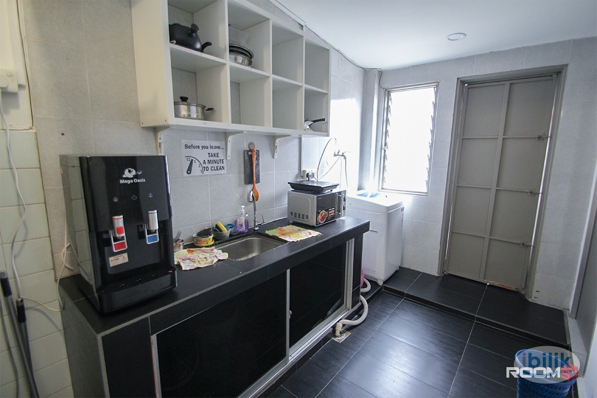 Single Room at Bandar Sunway, Petaling Jaya - Image 2