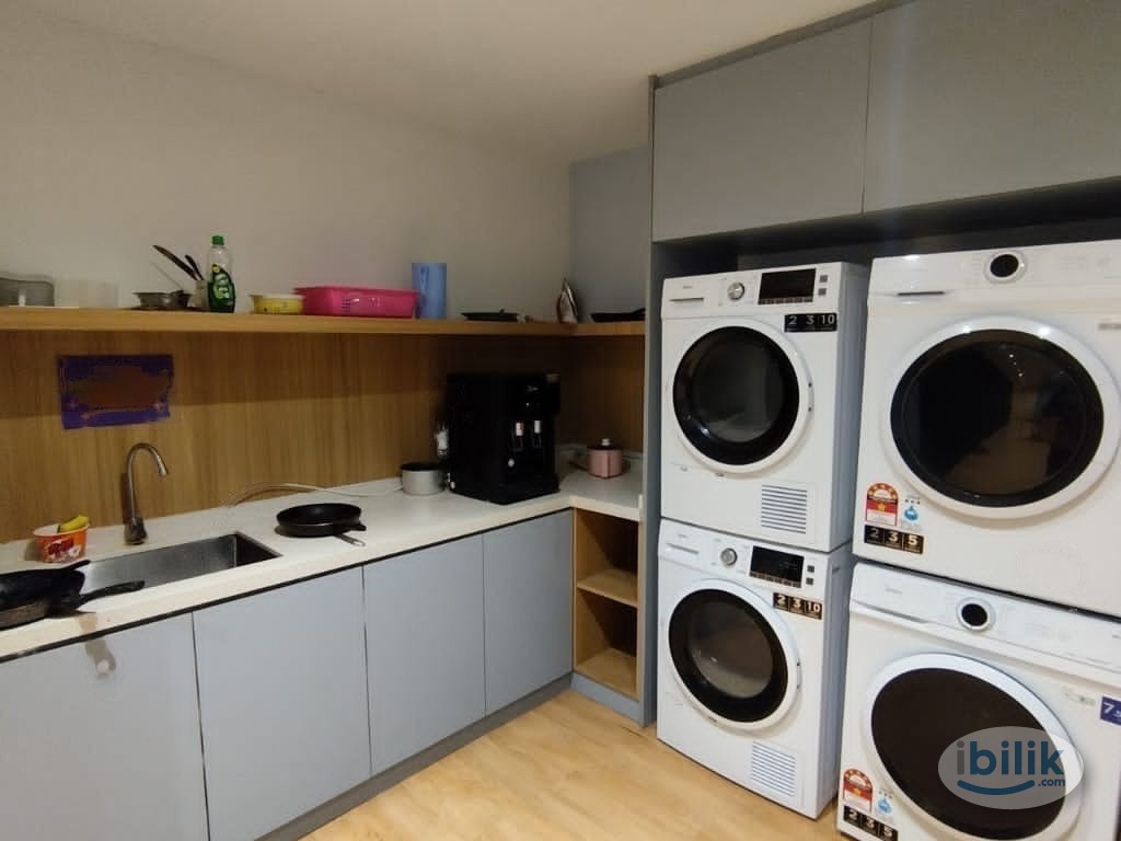 Middle Room at Bandar Sunway, Petaling Jaya - Image 2