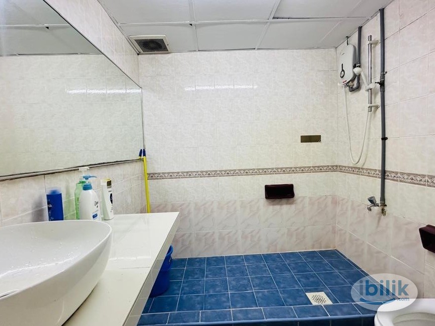 Single Room at Bandar Sunway, Petaling Jaya - Image 3