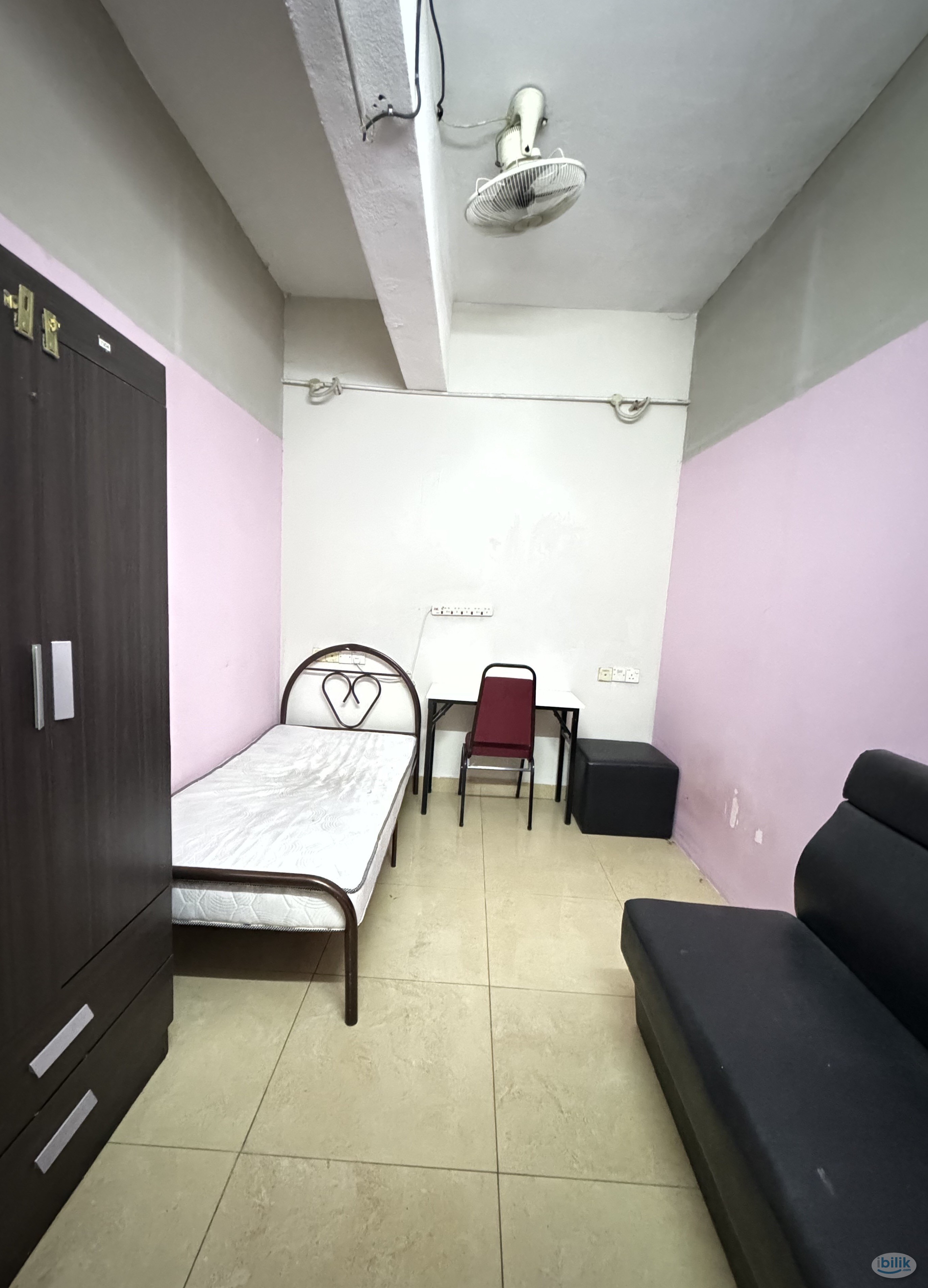 🚝1 Station to Cochrane🔥8 Mins Walk to MRT Maluri🔥Low Deposit🤑Daily Cleaner💦Fully Furnished Spacious Room with Window🔥 - Image 1
