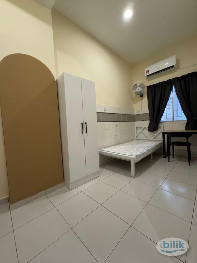5.5 MEGA SALES rental FEMALE ONLY 👩Single room with aircond 🧨 near to setia city mall , top glove ,setia residences  - Image 1