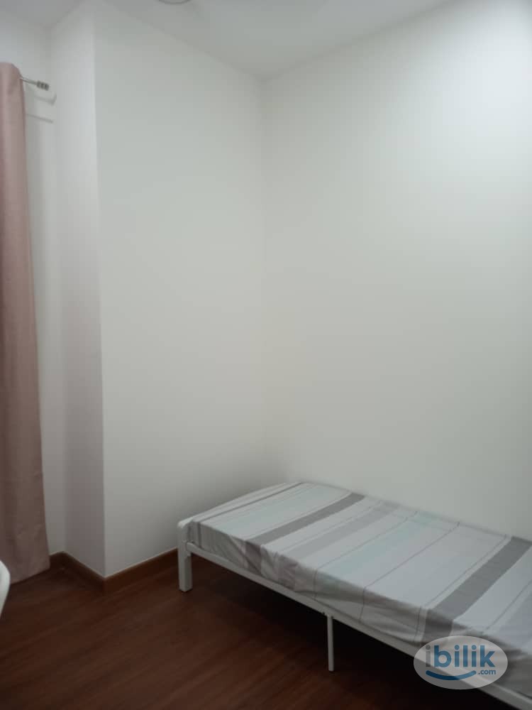 Single Room at Greenfield Residence, Bandar Sunway - Image 2
