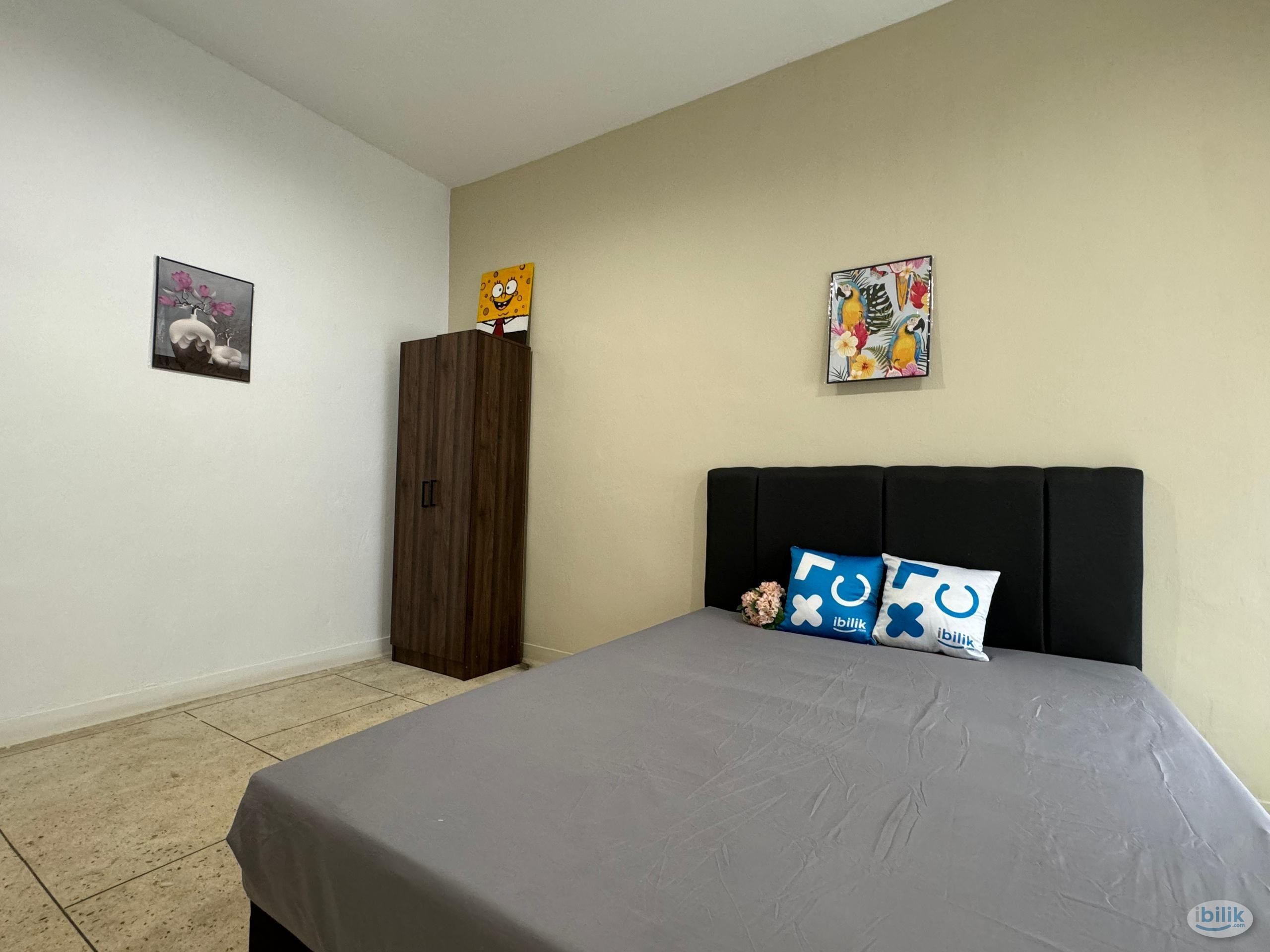 📍CIQ ROOM FOR RENT💛🩵Super Low Down Payment💛🩵Cool Livng  Room Walking 10 ins to Johor Checpoint, Malaysia - Image 2