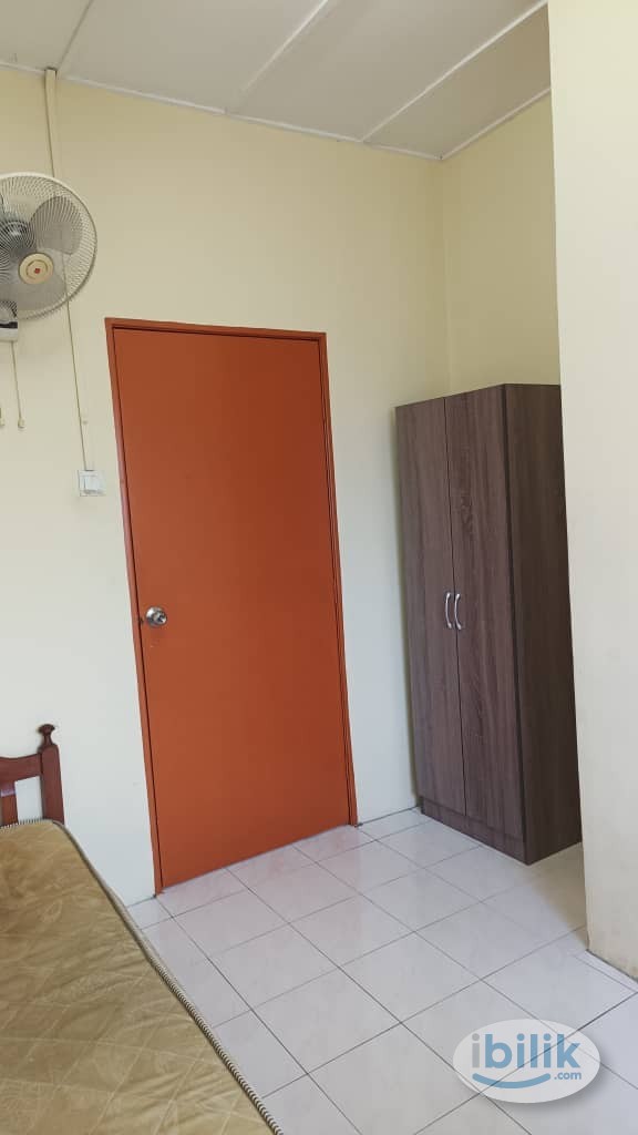 All Inclusive Middle Room with attached bathroom - Image 2